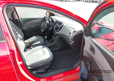 2018 Chevrolet Sonic Ls Manual z USA, uszkodzony, nr VIN 1G1JA5SG5J4119268